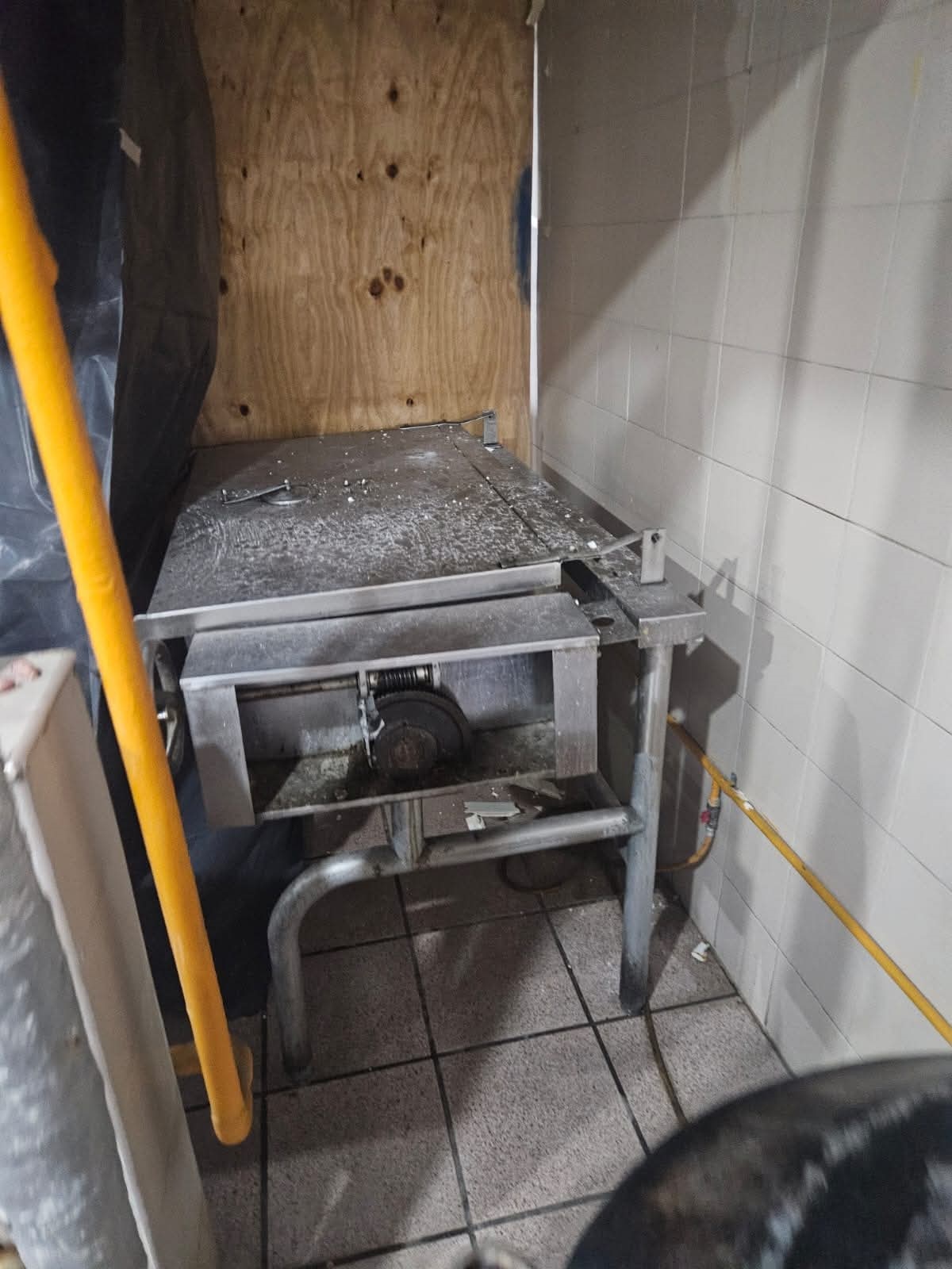 Se filtran aguas residuales a la cocina del IMSS