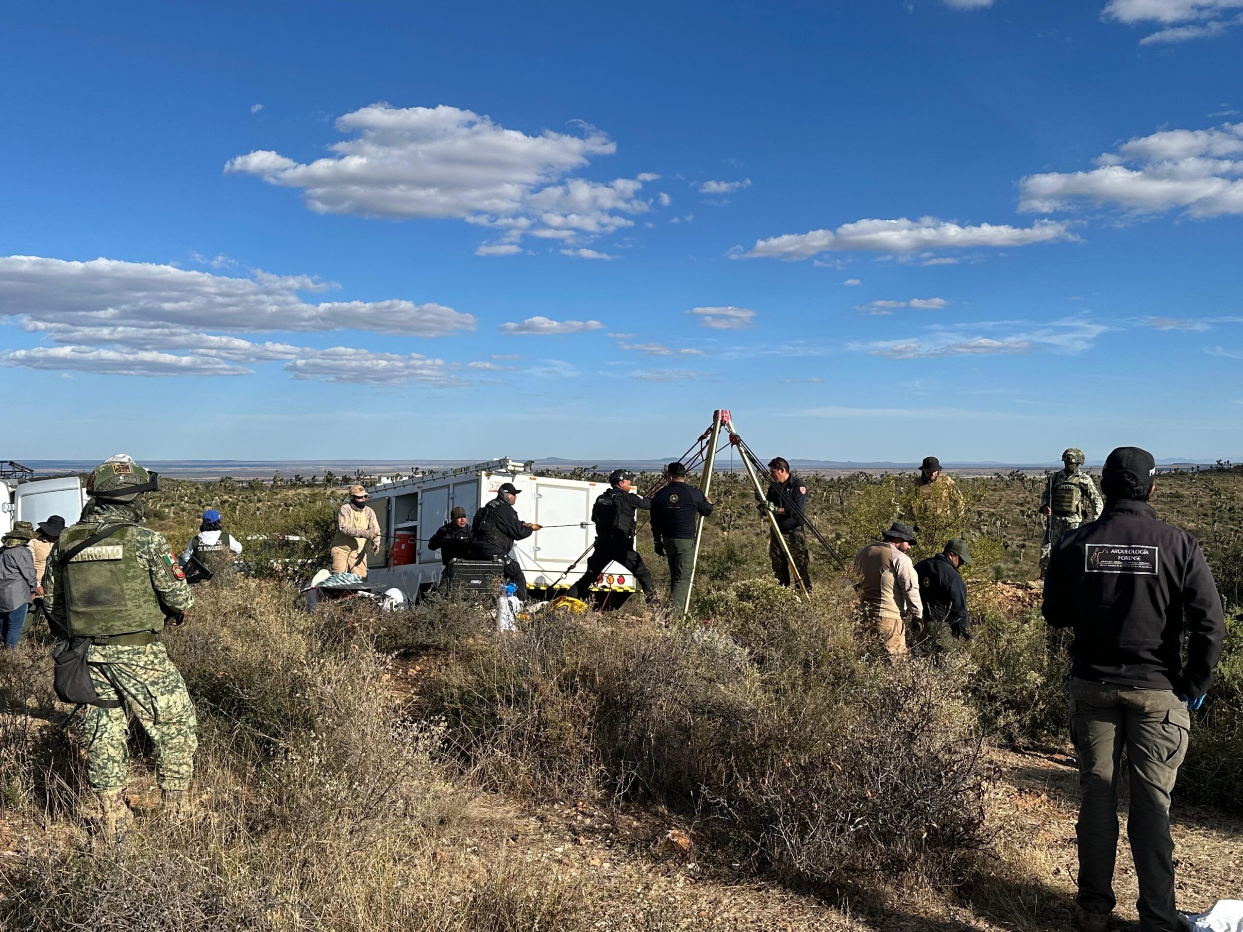 Hallan restos óseos en un tiro de mina 