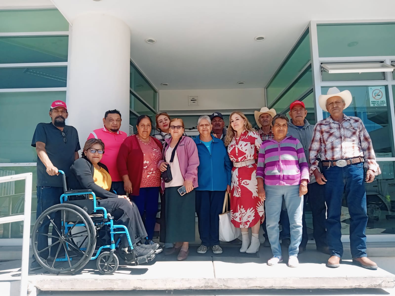  Recuperan su sonrisa 10 abuelitos 