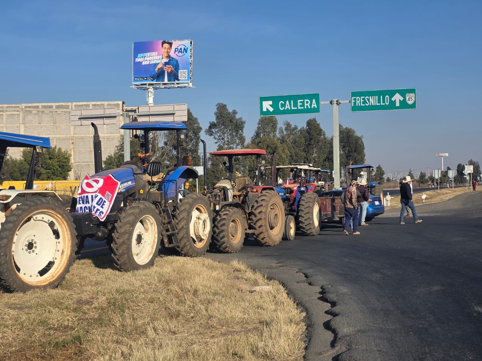 Se manifiestan campesinos contra reforma a la ley de aguas nacionales 