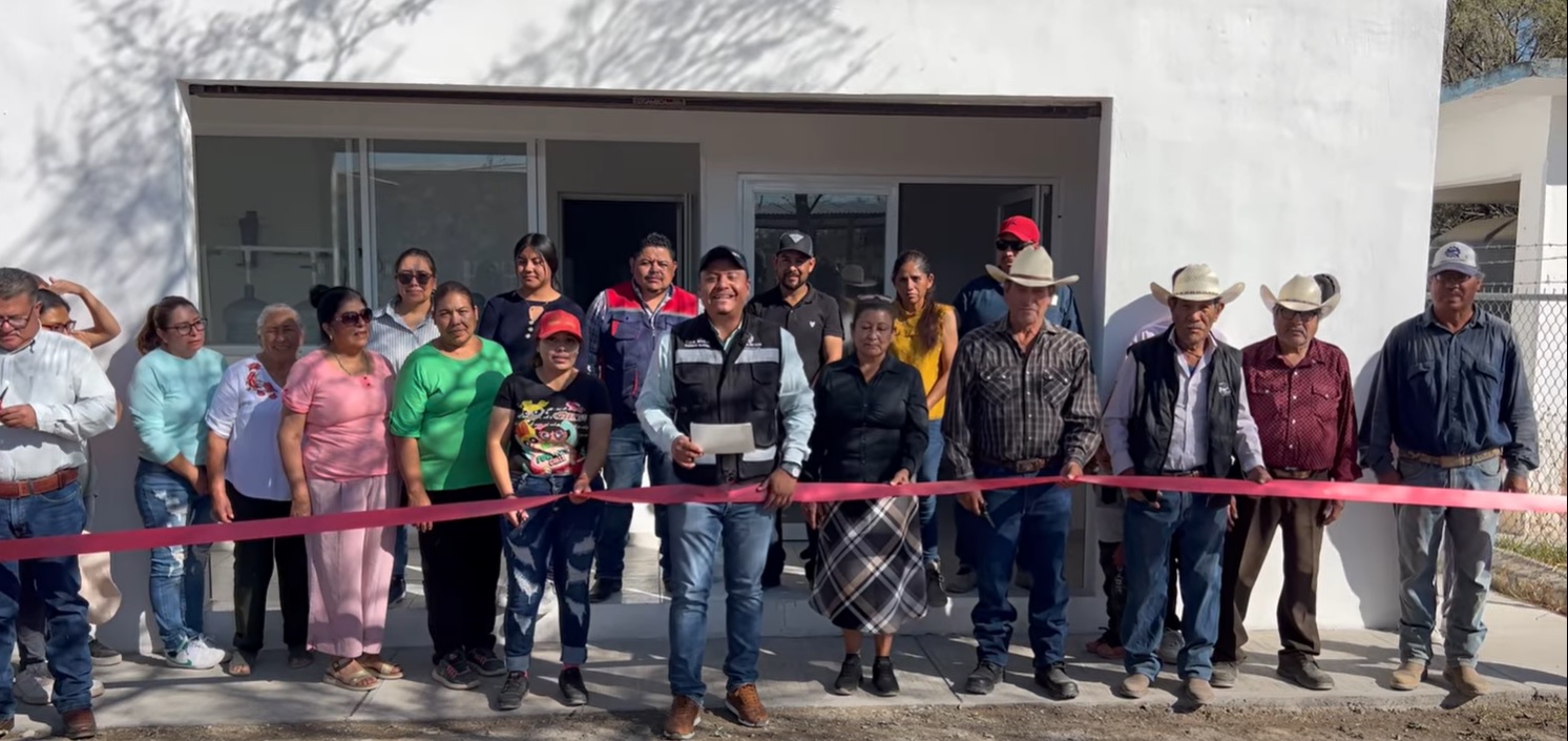 Inaugura Pier Michel planta purificadora en Primero de Mayo