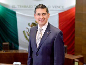 Inicia Carlos Peña a rendir su informe de labores