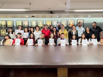 Ahora es el momento de jóvenes: Carlos Peña