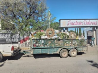 Recoletan 21 toneladas de basura en panteones de Guadalupe