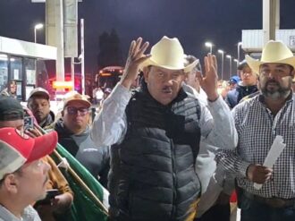 Protestan campesinos de Zacatecas y paralizan el corredor central del país 