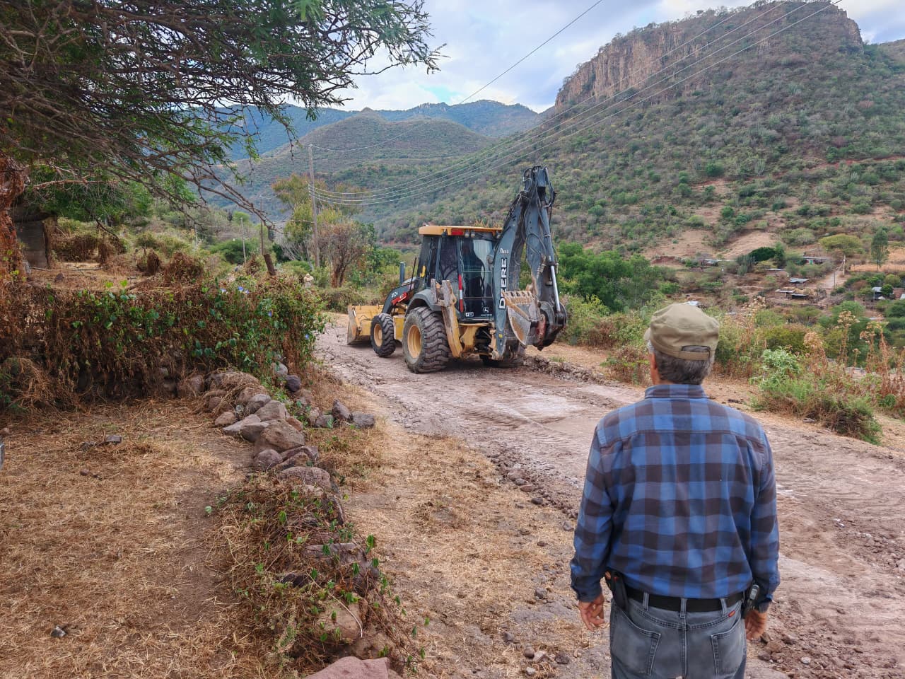 Inician trabajos de rehabilitación en la colonia Aréchiga