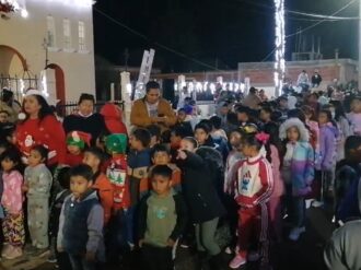 Brilla El Rucio con el encendido navideño