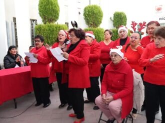 Clausuran cursos en el CDC Azteca