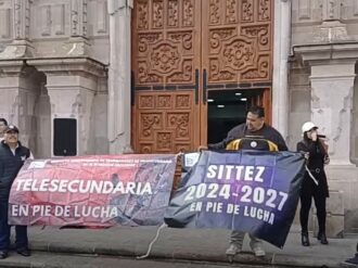 Marcha el SITTEZ en defensa del Issstezac y dignidad laboral