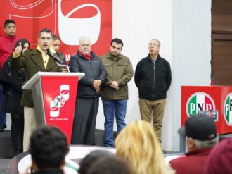 “Gobierno es candil de la calle y oscuridad de su casa”: Carlos Peña