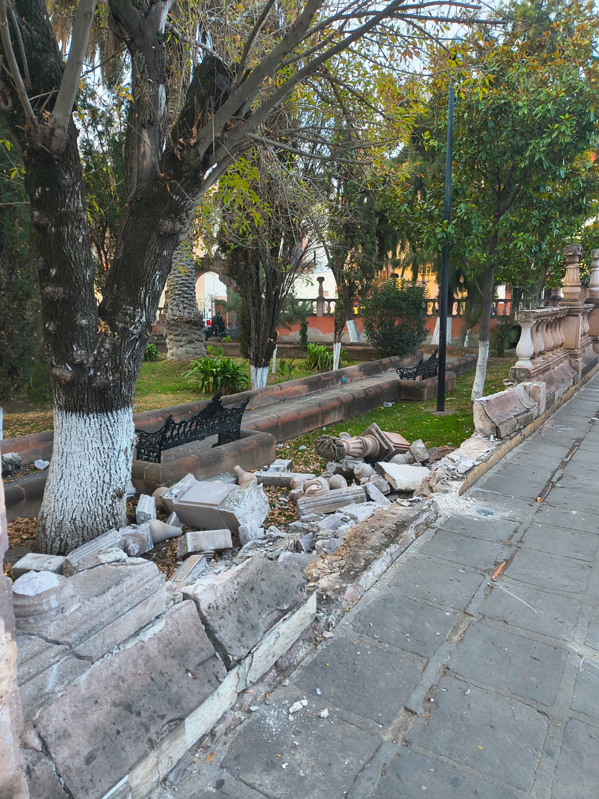 Identifican y ponen a disposición de la FGJEZ al responsable de daños en el Jardín Morelos