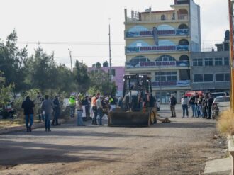 Inician obras de rehabilitación vial en colonias de Fresnillo