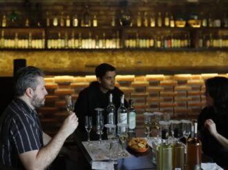 El tequila sortea la crisis de EU; cierra 2025 con una producción récord