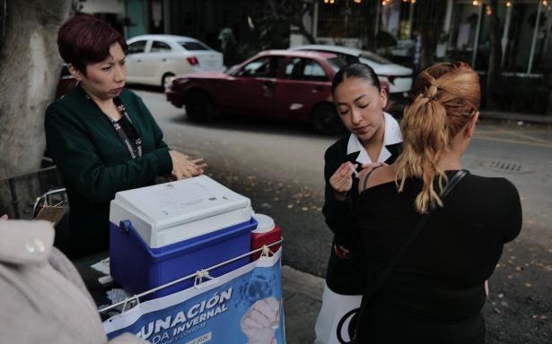 Avanza campaña invernal de vacunación 