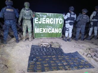 Destruyen campamentos delincuenciales y aseguran armas