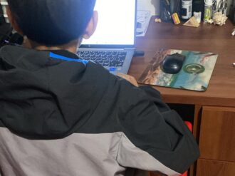 Padres y directivos decidirán entre clases virtuales o presenciales