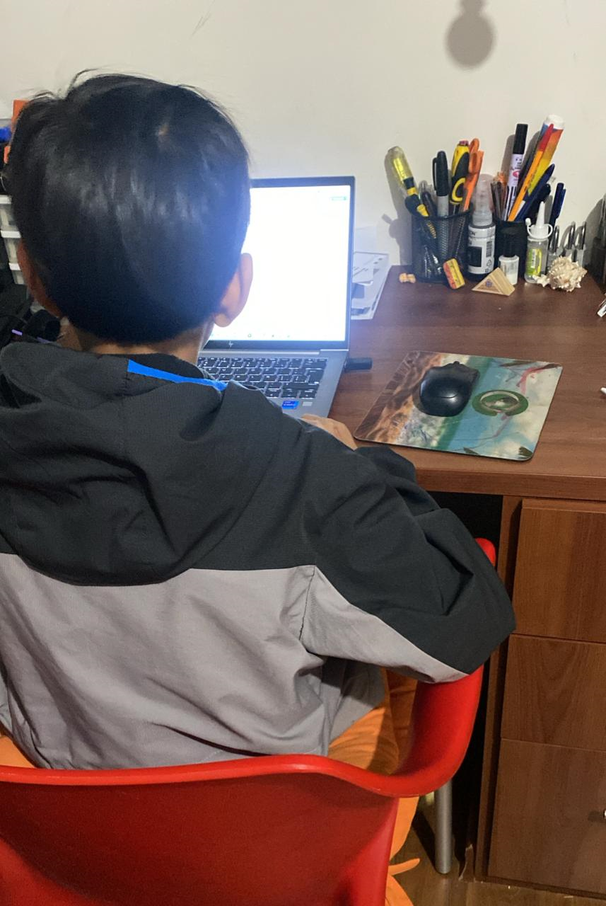 Padres y directivos decidirán entre clases virtuales o presenciales