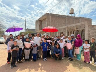 Entregan 160 cobijas en zonas vulnerables de Fresnillo 