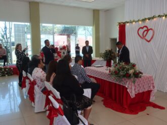 Villa de Cos celebra el amor: se casan 26 parejas 