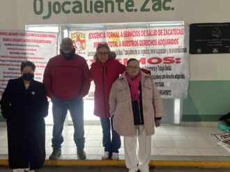 Realizan paro de “brazos caídos” ante un sistema en ruinas