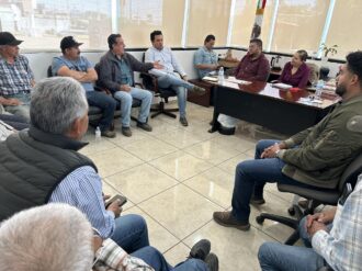 Se reúnen con productores de frijol