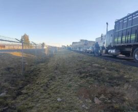 Campesinos paralizan la carretera federal 45 