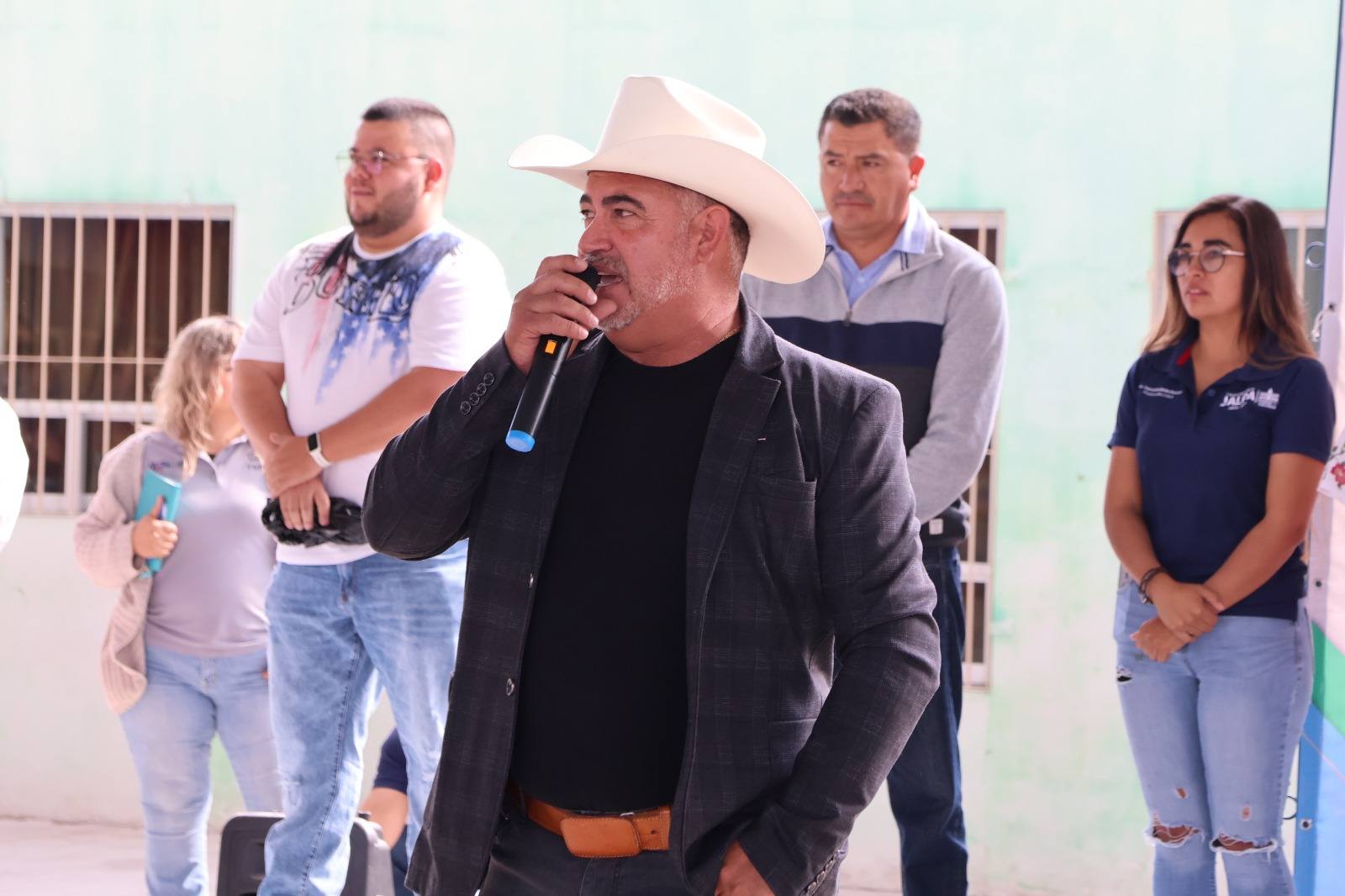 Climatizan la Primaria Francisco Murguía en Jalpa 