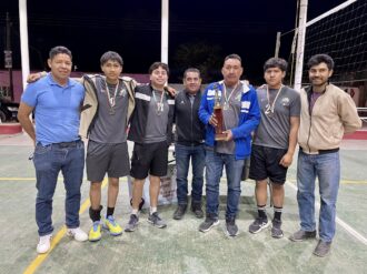 Premian a ganadores de la Liga de Voleibol