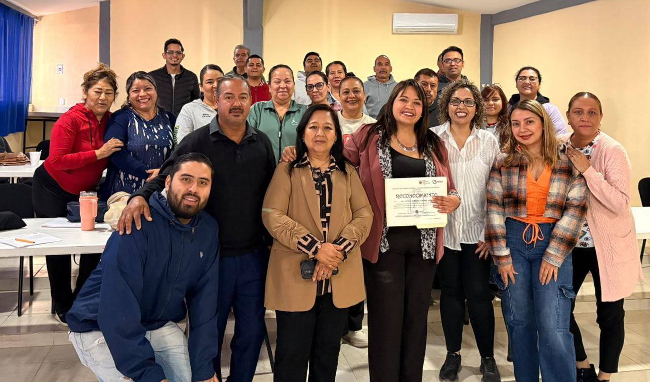 Fortalecen labor docente con taller de «Habilidades para la vida»