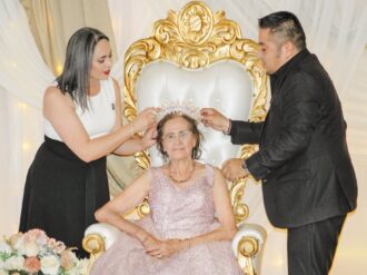 Magdalena Reyes Ulloa, reina del Club “Mi Esperanza”