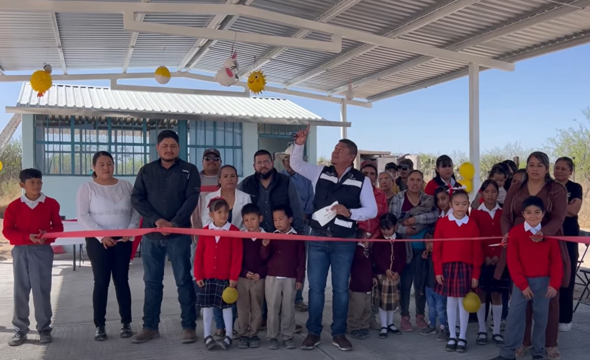 Inaugura Pier Michel Ríos domo escolar en Colonia Grever