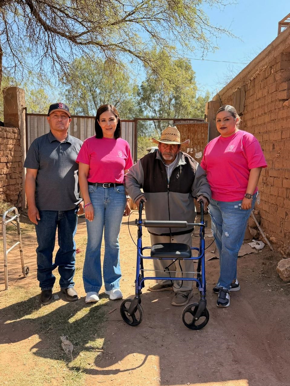 DIF Municipal entrega aparatos funcionales en El Terreadero