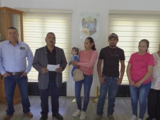 Brindan certeza jurídica a familias de Pánuco