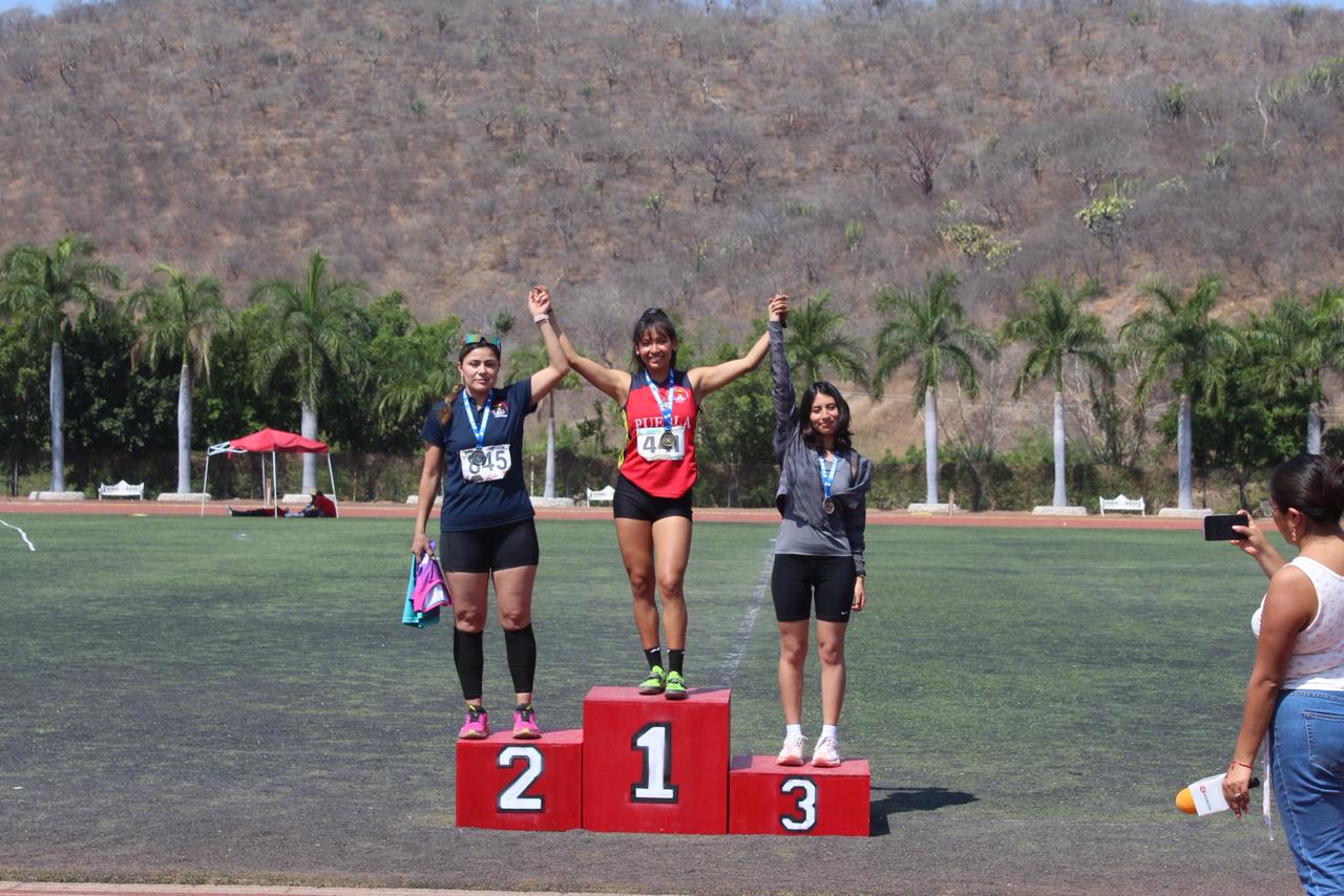Destacan mujeres zacatecanas en competencias de atletismo