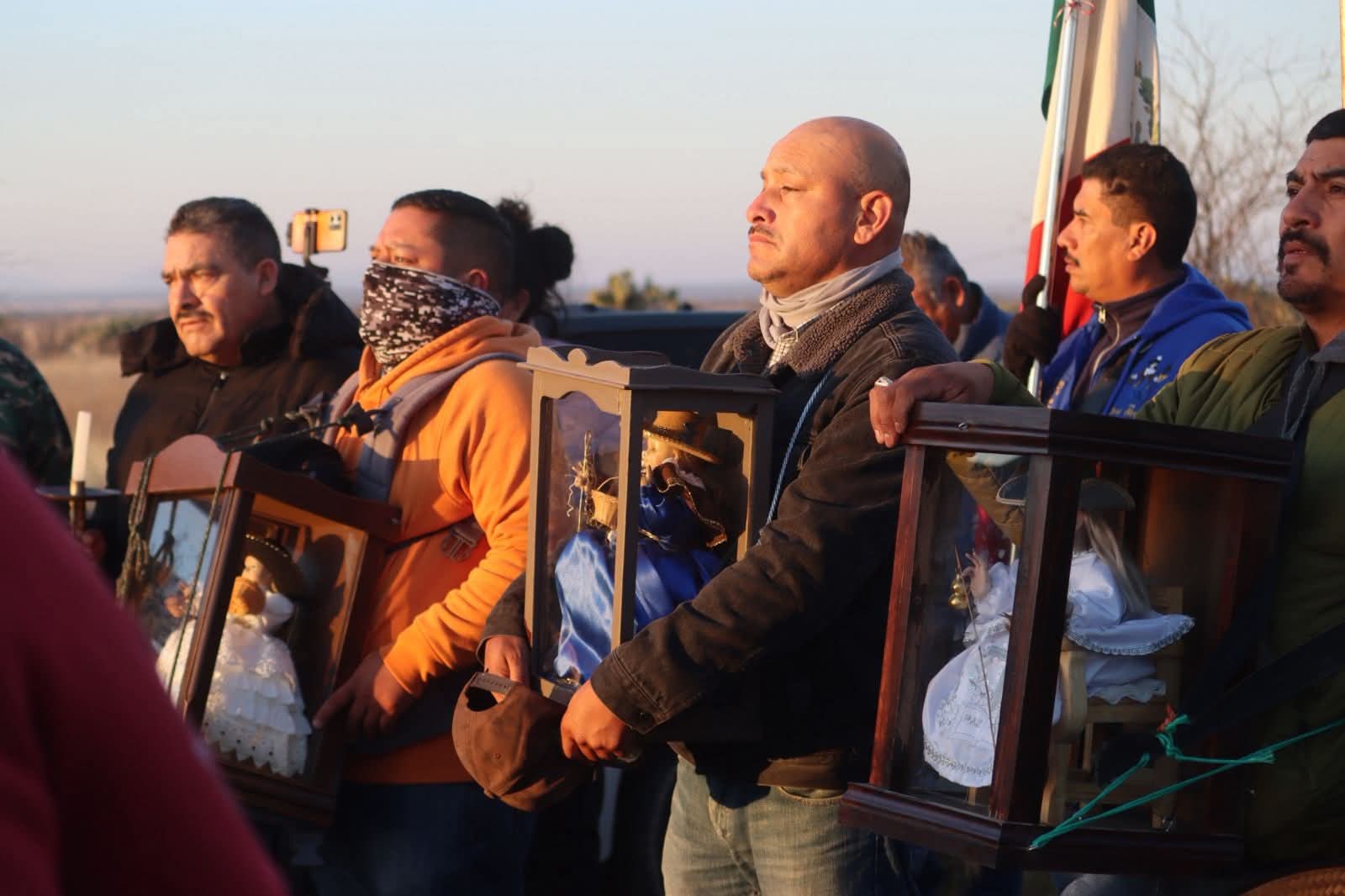 Con fe y esperanza: peregrinos avanzan hacia el Santo Niño de Atocha