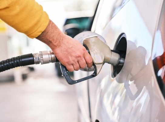 Prevén gasolinazo por guerra en Medio Oriente