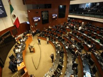 Pasa Plan B en comisiones del Senado 