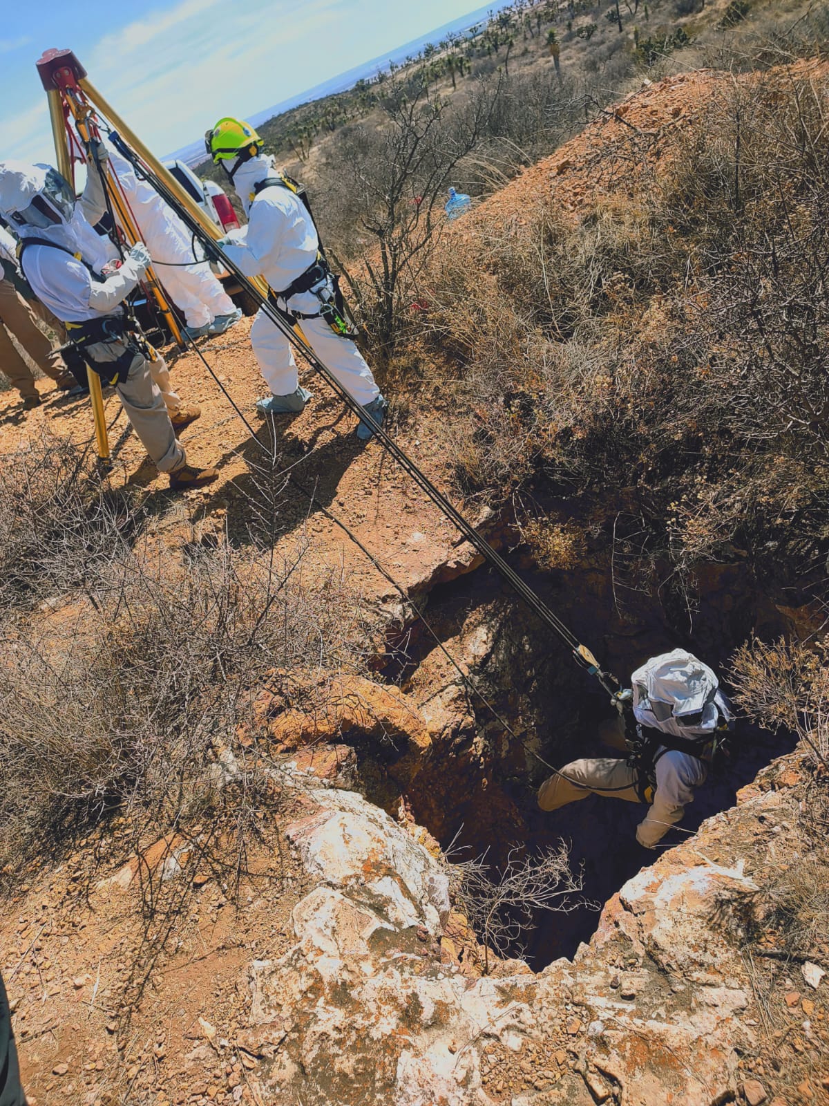 Localizan indicios tras búsqueda forense en tiros de mina en Guadalupe