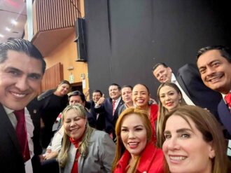 Viajan priistas zacatecanos para celebrar aniversario del partido