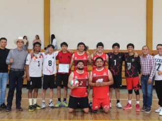 Miguel Auza, campeón del Pentagonal de Voleibol Varonil 
