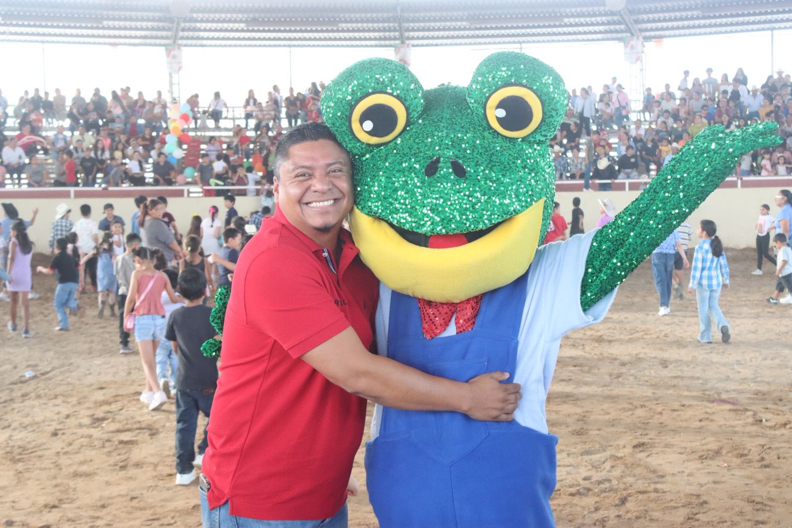 Festejan a la niñez de Villa de Cos con espectáculo de “Enanitos Toreros”