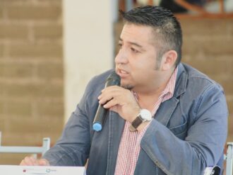 Manuel Acosta Galván gestiona obras para Monte Escobedo 