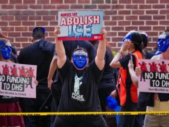 Acelera EU procesos de deportación de menores