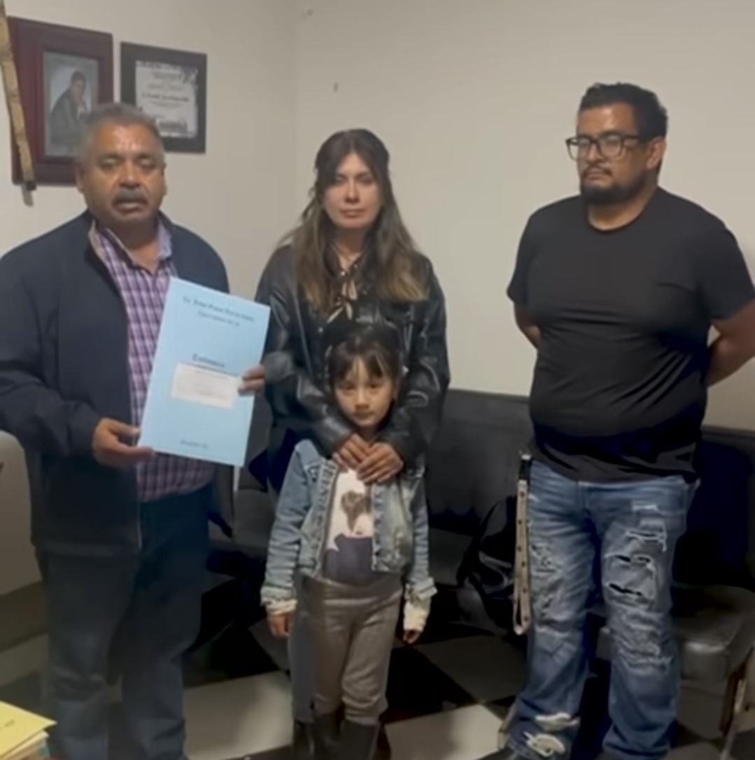 Entregan escrituras a familias de Pánuco