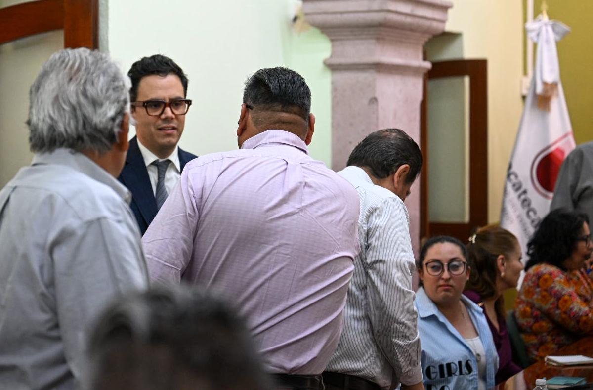 Analizan aumentos de tarifas de transporte