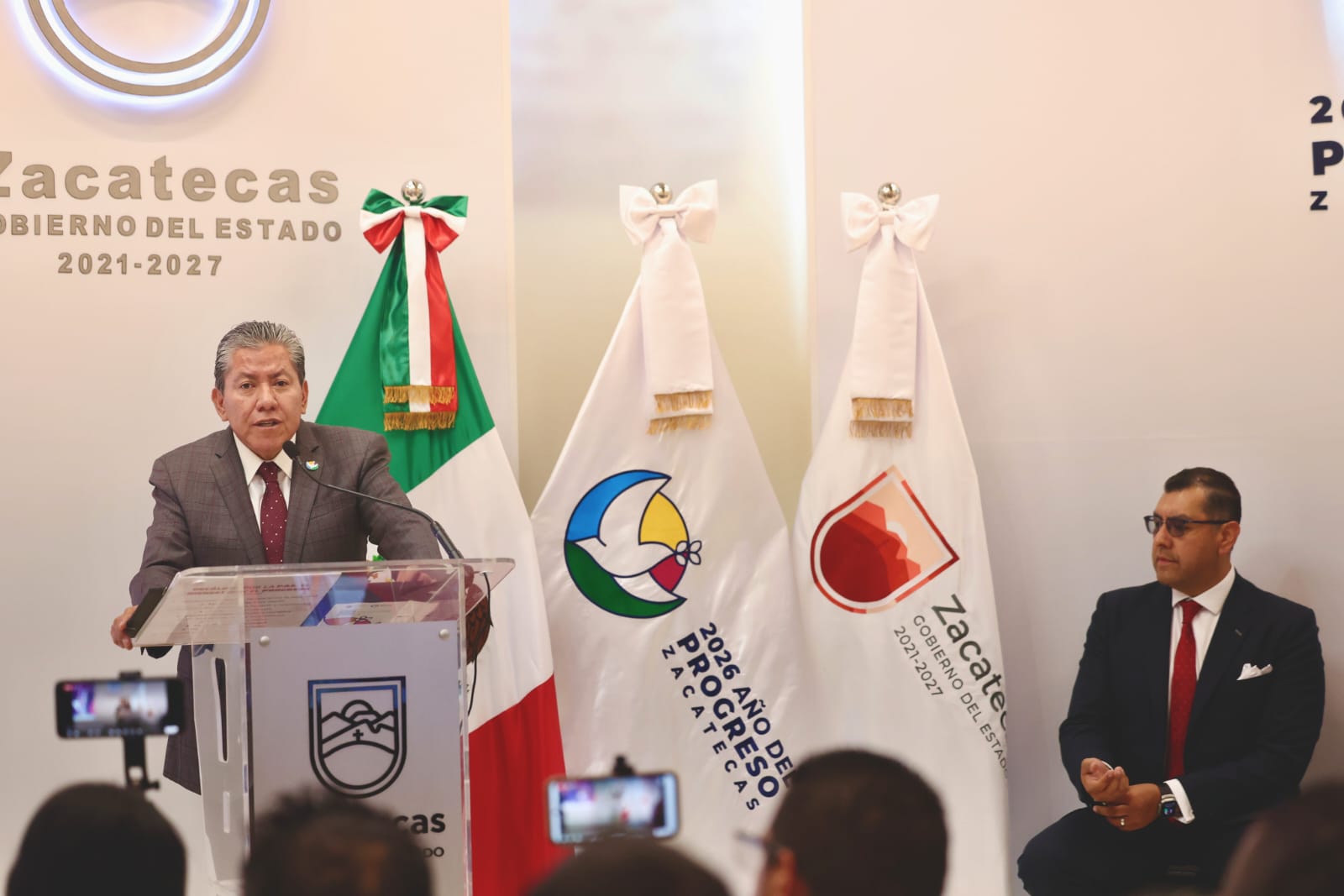 Presenta David Monreal “Decálogo por la Paz”