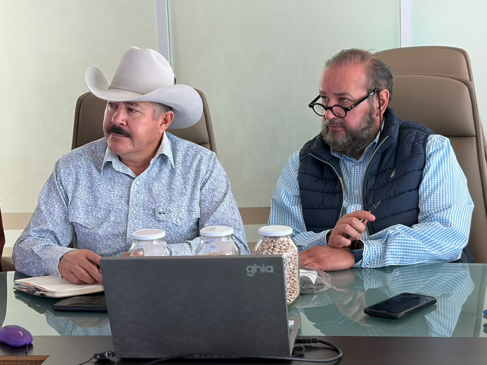 Buscan colocar frijol fresnillense en los grandes  supermercados