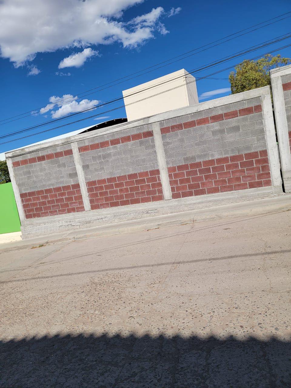 Refuerzan seguridad en el Jardín de Niños José Vasconcelos de Nieves con cerco perimetral