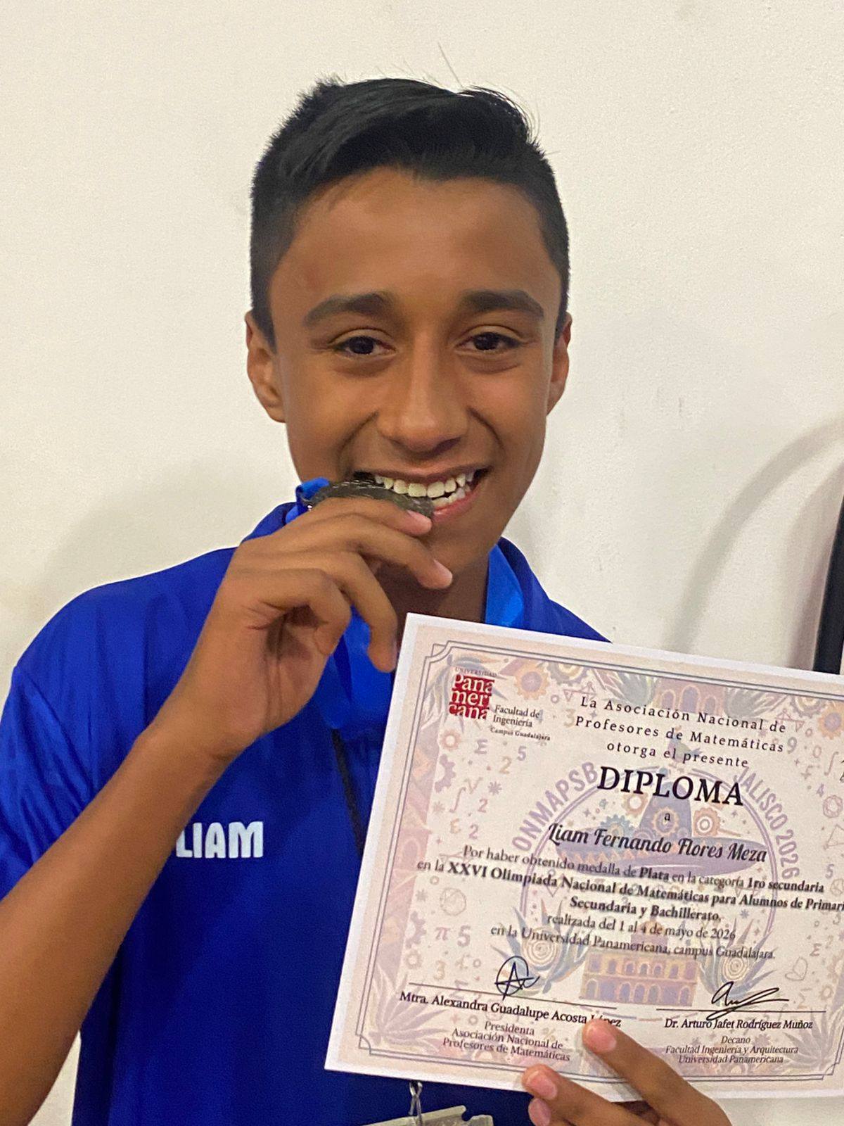 Liam Fernando Flores gana medalla de plata en la Olimpiada Nacional de Matemáticas