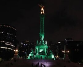 La calificadora S&P cambia de estable a negativa la nota soberana de México 